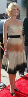 Faith Hill feet photo thumbnail