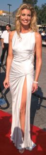 Faith Hill feet photo thumbnail