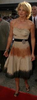 Faith Hill feet photo thumbnail