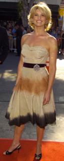 Faith Hill feet photo thumbnail