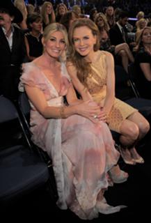 Faith Hill feet photo thumbnail