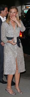 Faith Hill feet photo thumbnail