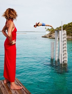 Faith Hill feet photo thumbnail