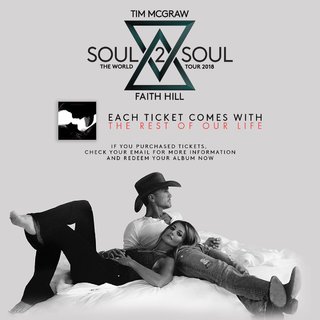 Faith Hill feet photo thumbnail