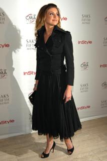 Faith Hill feet photo thumbnail