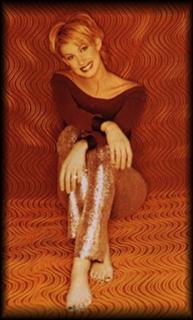Faith Hill feet photo thumbnail
