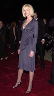 Faith Hill feet photo thumbnail