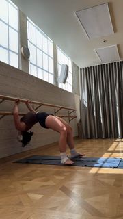 Faith Ordway feet photo thumbnail