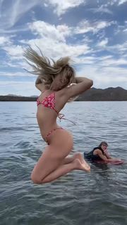 Faith Ordway feet photo thumbnail