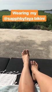 Fajah Lourens feet photo 4