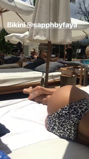 Fajah Lourens feet photo 1