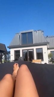 Fajah Lourens feet photo 8