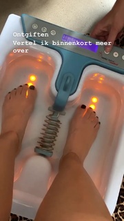 Fajah Lourens feet photo 1