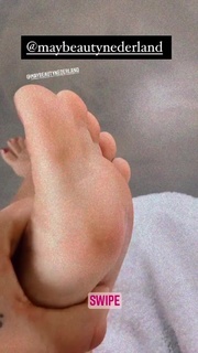 Fajah Lourens feet photo 8