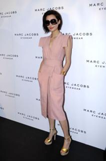 Fala Chen feet photo 17