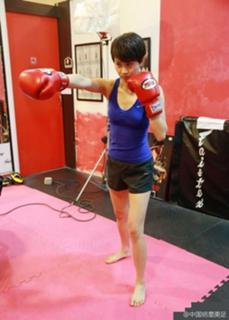 Fala Chen feet photo 2