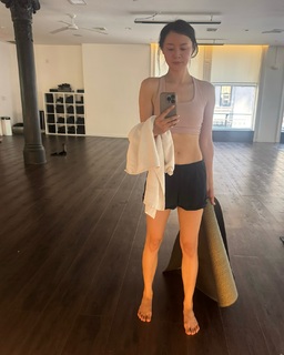 Fala Chen feet photo 19