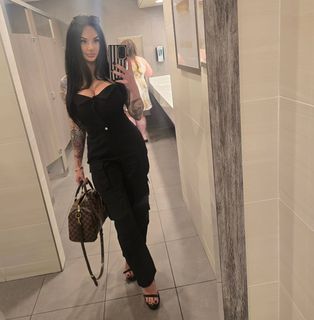 Fallon Maressa feet photo 3