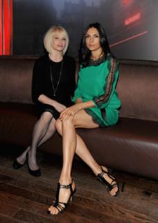 Famke Janssen feet photo thumbnail
