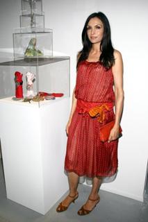 Famke Janssen feet photo thumbnail