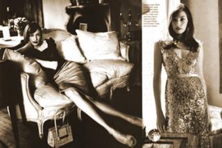 Famke Janssen feet photo thumbnail