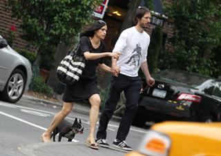 Famke Janssen feet photo thumbnail