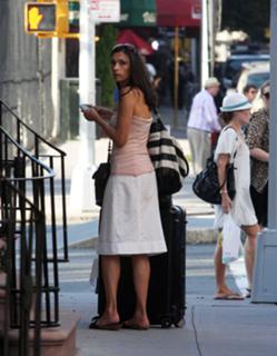 Famke Janssen feet photo thumbnail