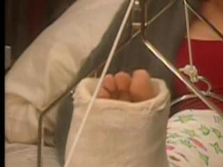 Famke Janssen feet photo thumbnail