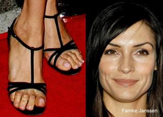 Famke Janssen feet photo thumbnail