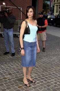 Famke Janssen feet photo thumbnail