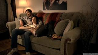 Famke Janssen feet photo thumbnail