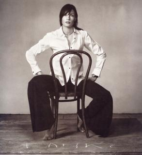 Famke Janssen feet photo thumbnail