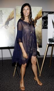 Famke Janssen feet photo thumbnail