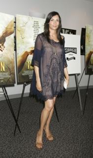 Famke Janssen feet photo thumbnail