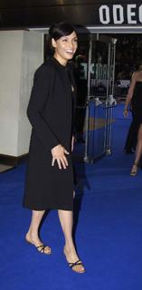Famke Janssen feet photo thumbnail