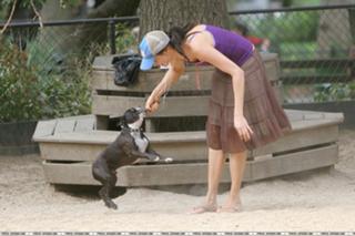 Famke Janssen feet photo thumbnail