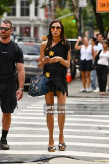 Famke Janssen feet photo thumbnail