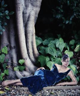 Famke Janssen feet photo thumbnail