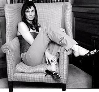 Famke Janssen feet photo thumbnail