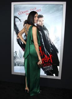 Famke Janssen feet photo thumbnail