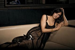 Famke Janssen feet photo thumbnail