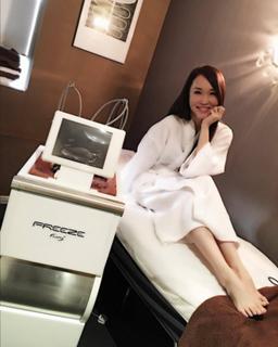 Fann Wong feet photo 1