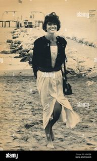 Fanny Ardant feet photo 3