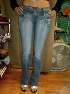 Fanny Lu feet photo 3