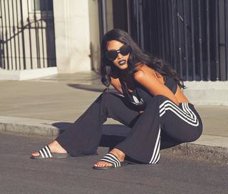 Fanny Neguesha feet photo 17