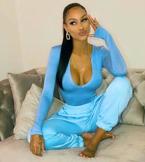 Fanny Neguesha feet photo 6