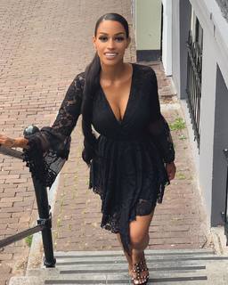 Fanny Neguesha feet photo 11