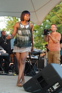 Fantasia Barrino feet photo 3