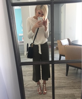 Farah Fath feet photo 13