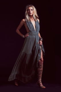 Farah Holt feet photo 7